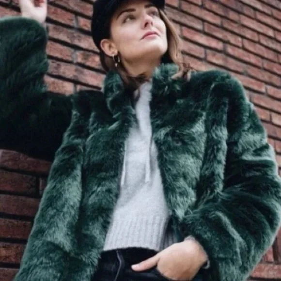 Babaton Fritz Faux Fur Jacket Size M Emerald Green Vegan Chubby Coat Cabincore - Picture 3 of 15